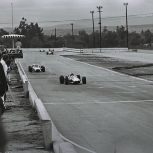 Devant les stands
Riverside International Raceway
